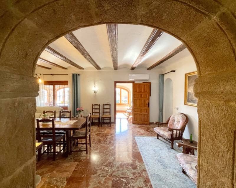 8 chambre Villa/Maison à vendre à Javea / Xabia avec piscine - 930 000 € (Ref: 8571281)