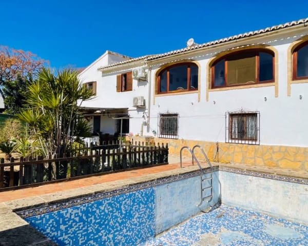 8 soveværelse Villa til salg i Javea / Xàbia med swimmingpool - € 930.000 (Ref: 8571281)