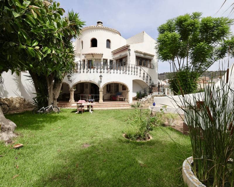 7 bedroom Villa for sale in Javea / Xabia with pool - € 850,000 (Ref: 8571283)
