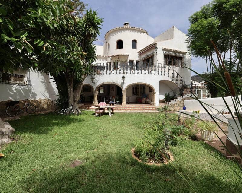 7 bedroom Villa for sale in Javea / Xabia with pool - € 850,000 (Ref: 8571283)