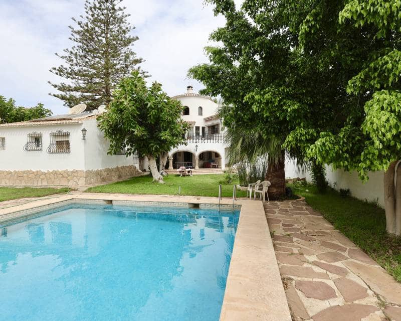 7 bedroom Villa for sale in Javea / Xabia with pool - € 850,000 (Ref: 8571283)