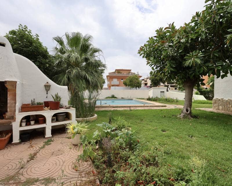 7 bedroom Villa for sale in Javea / Xabia with pool - € 850,000 (Ref: 8571283)