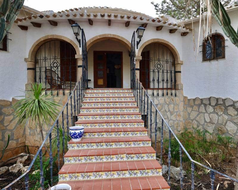 7 bedroom Villa for sale in Javea / Xabia with pool - € 850,000 (Ref: 8571283)