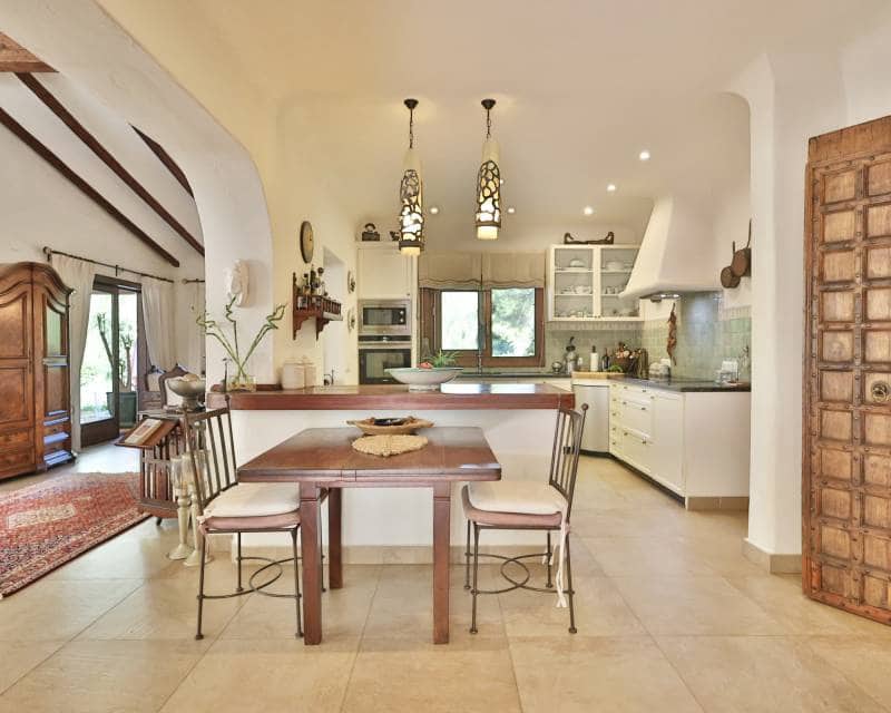 4 bedroom Villa for sale in Javea / Xabia - € 1,790,000 (Ref: 8637718)