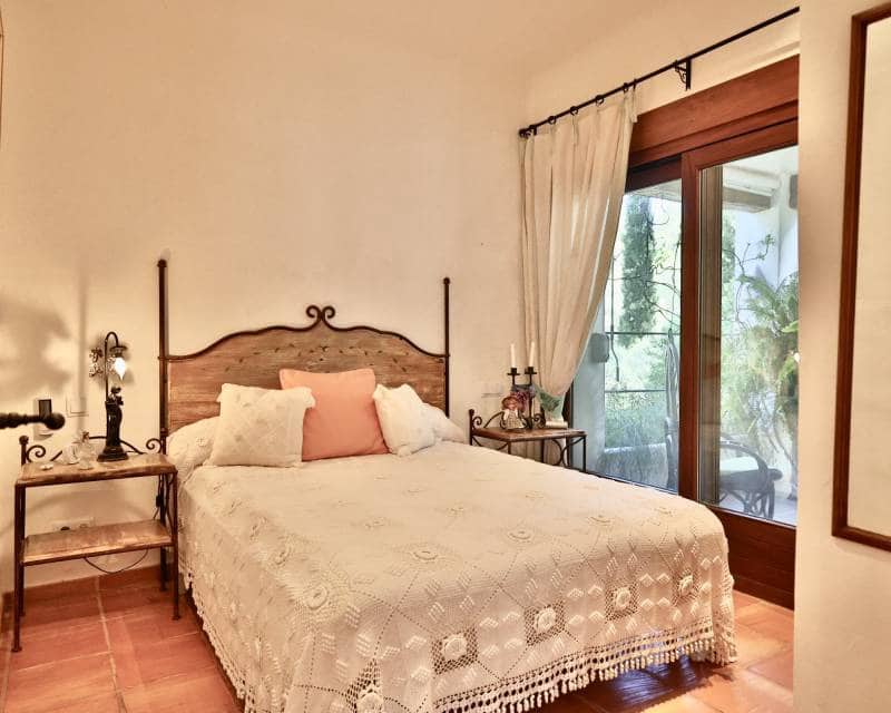 4 bedroom Villa for sale in Javea / Xabia - € 1,790,000 (Ref: 8637718)