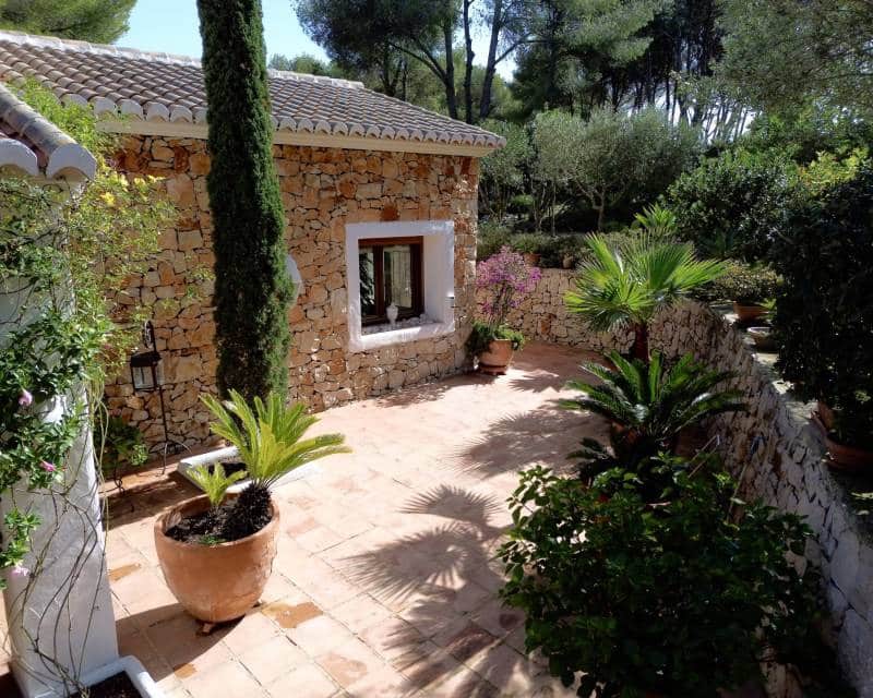 4 Zimmer Villa zu verkaufen in Javea / Xabia - 1.690.000 € (Ref: 8637718)