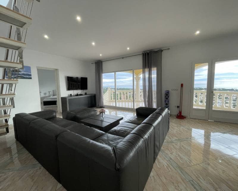 4 bedroom Villa for sale in Calpe / Calp with pool - € 1,250,000 (Ref: 8688465)