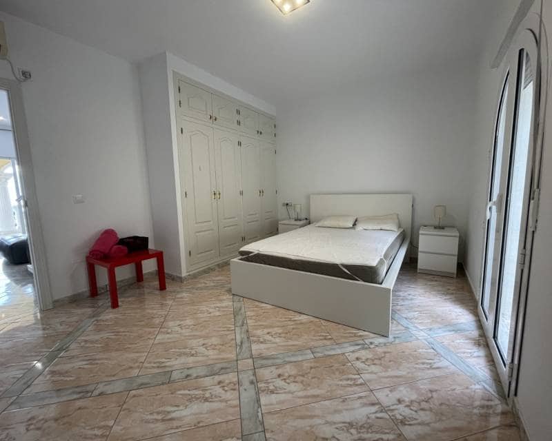 4 bedroom Villa for sale in Calpe / Calp with pool - € 1,250,000 (Ref: 8688465)