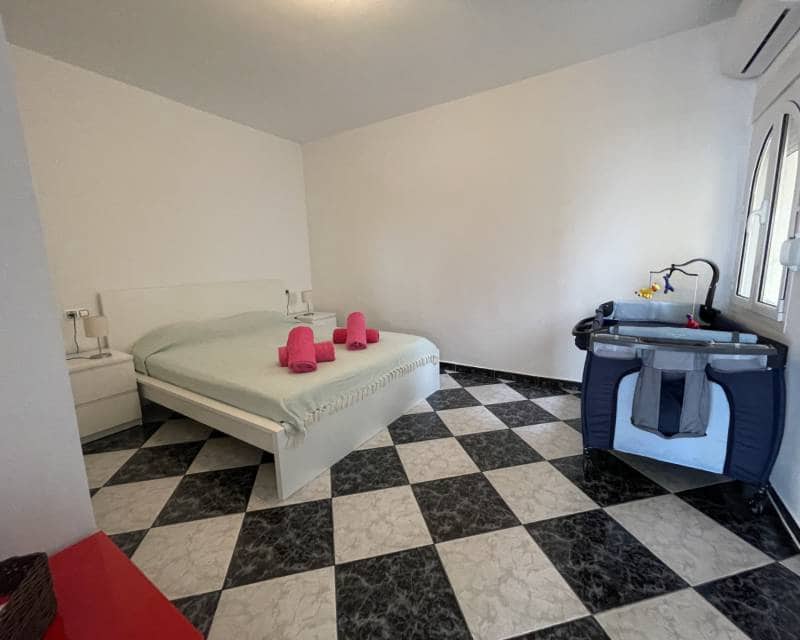 4 bedroom Villa for sale in Calpe / Calp with pool - € 1,250,000 (Ref: 8688465)