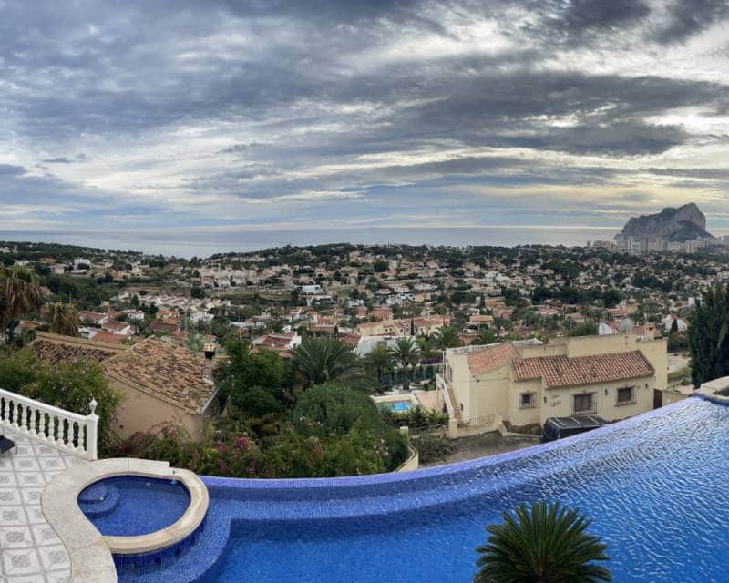 4 bedroom Villa for sale in Calpe / Calp with pool - € 1,250,000 (Ref: 8688465)