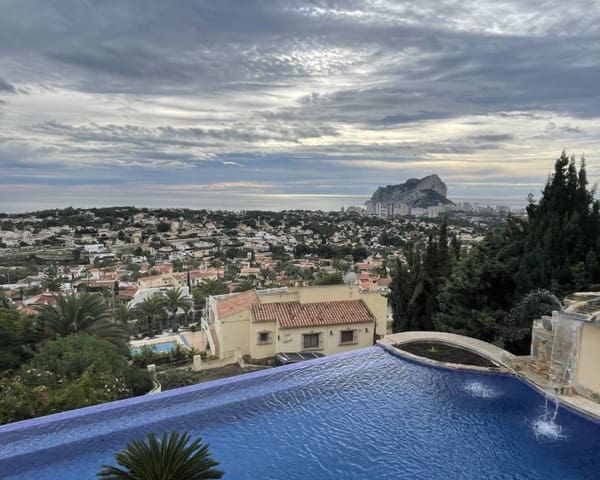 4 Zimmer Villa zu verkaufen in Calpe / Calp mit Pool - 1.250.000 € (Ref: 8688465)