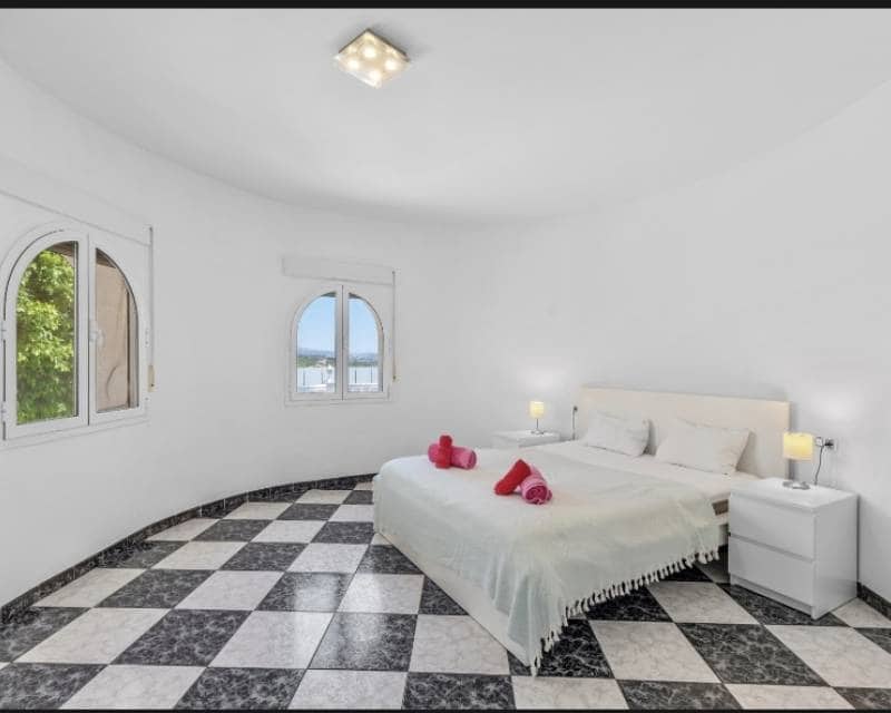 4 sovrum Villa till salu i Calpe / Calp med pool garage - 1 400 000 € (Ref: 8688465)
