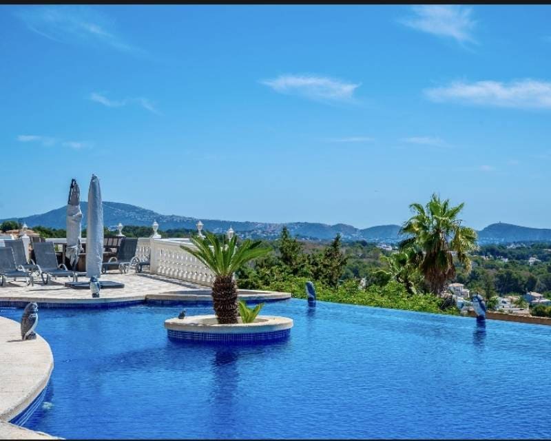 4 sovrum Villa till salu i Calpe / Calp med pool garage - 1 400 000 € (Ref: 8688465)