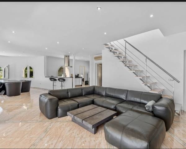 4 chambre Villa/Maison à vendre à Calpe / Calp avec piscine garage - 1 400 000 € (Ref: 8688465)