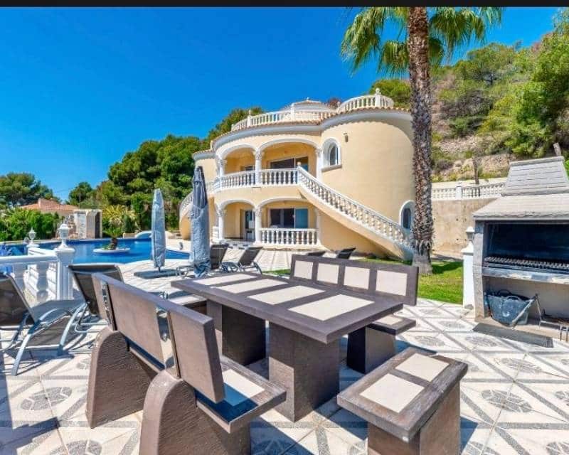 4 sovrum Villa till salu i Calpe / Calp med pool garage - 1 400 000 € (Ref: 8688465)