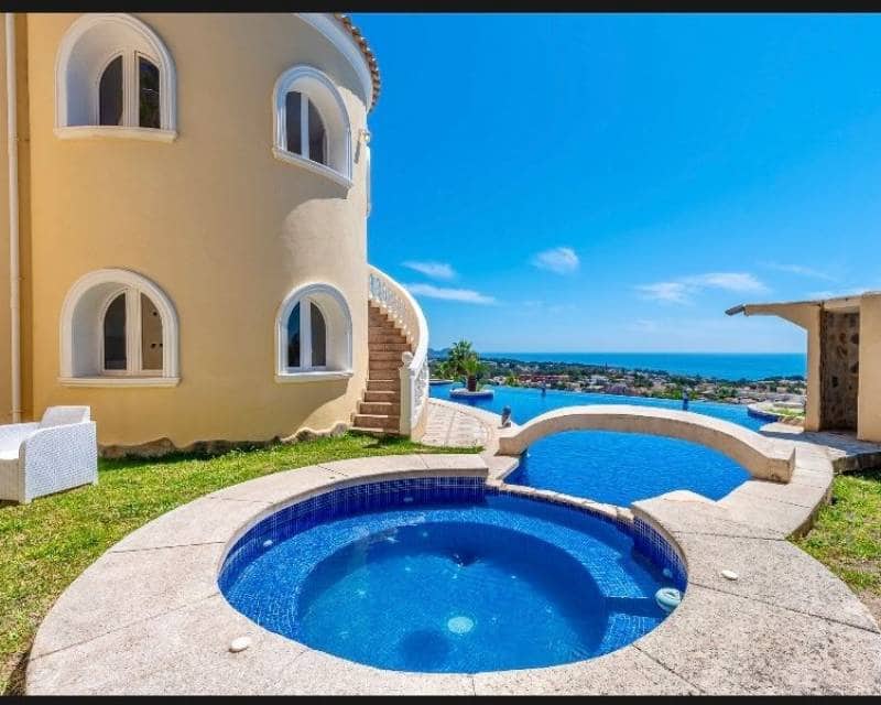 4 sovrum Villa till salu i Calpe / Calp med pool garage - 1 400 000 € (Ref: 8688465)