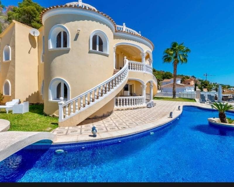 4 sovrum Villa till salu i Calpe / Calp med pool garage - 1 400 000 € (Ref: 8688465)