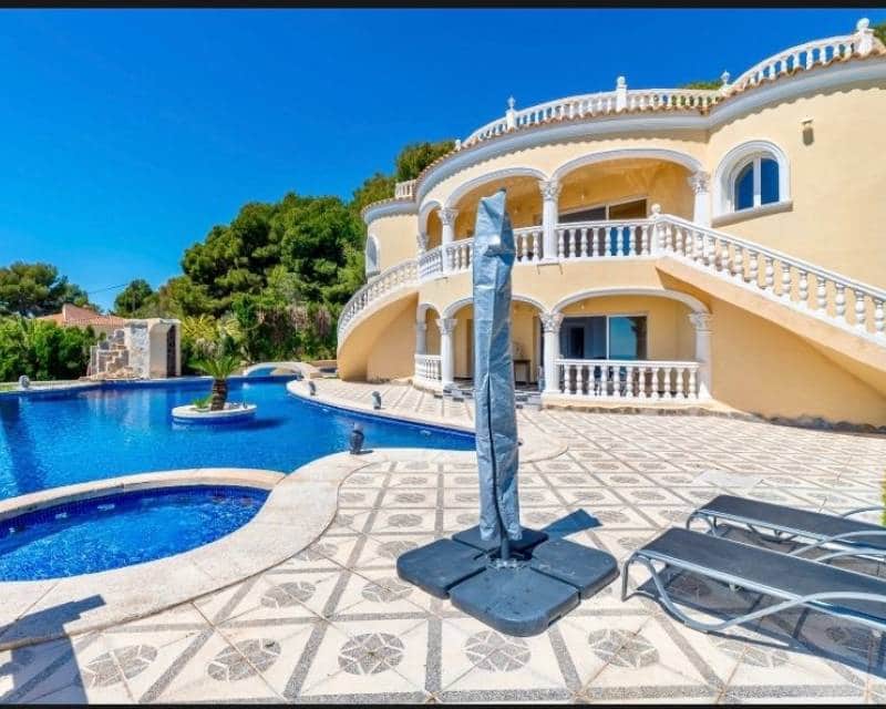 4 sovrum Villa till salu i Calpe / Calp med pool garage - 1 400 000 € (Ref: 8688465)