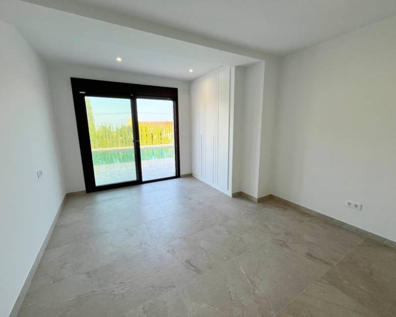 Chalet de 4 habitaciones en Dénia en venta con piscina - 999.000 € (Ref: 8688587)