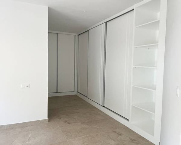 Chalet de 4 habitaciones en Dénia en venta con piscina - 999.000 € (Ref: 8688587)