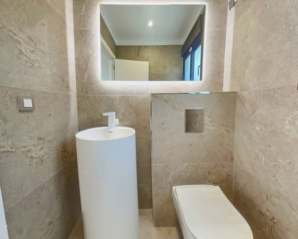 Chalet de 4 habitaciones en Dénia en venta con piscina - 999.000 € (Ref: 8688587)