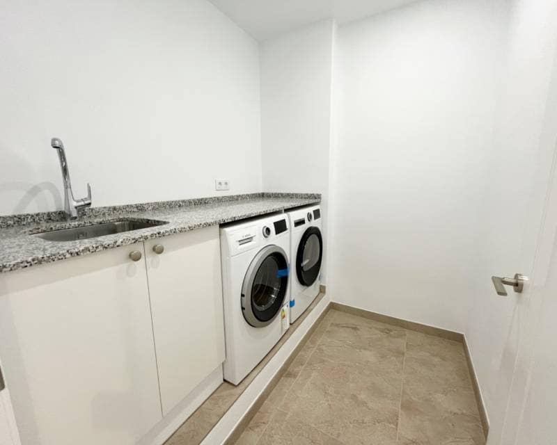 Chalet de 4 habitaciones en Dénia en venta con piscina - 999.000 € (Ref: 8688587)