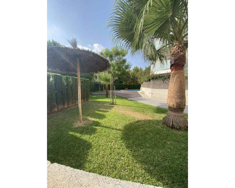 4 Zimmer Apartment zu vermieten in Javea / Xabia mit Pool Garage - 1.500 € (Ref: 8790326)