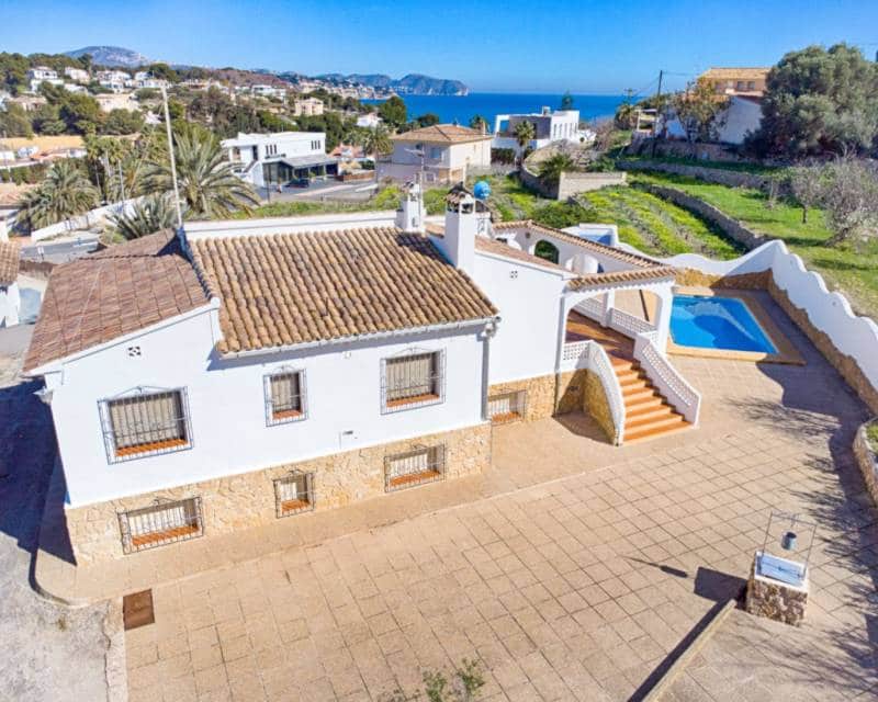 6 quarto Moradia para venda em Benissa com piscina - 990 000 € (Ref: 8837192)