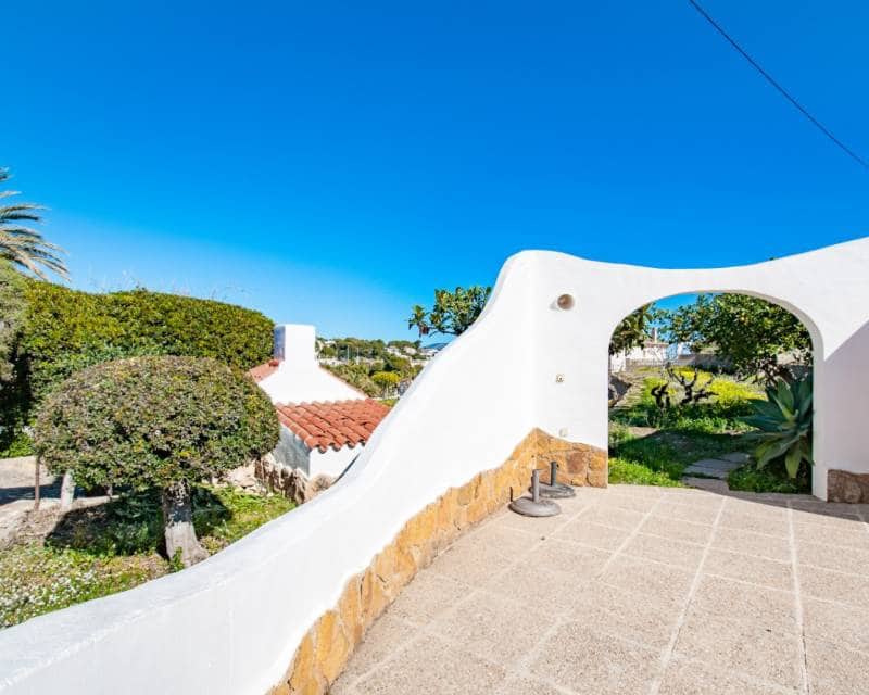 6 quarto Moradia para venda em Benissa com piscina - 990 000 € (Ref: 8837192)