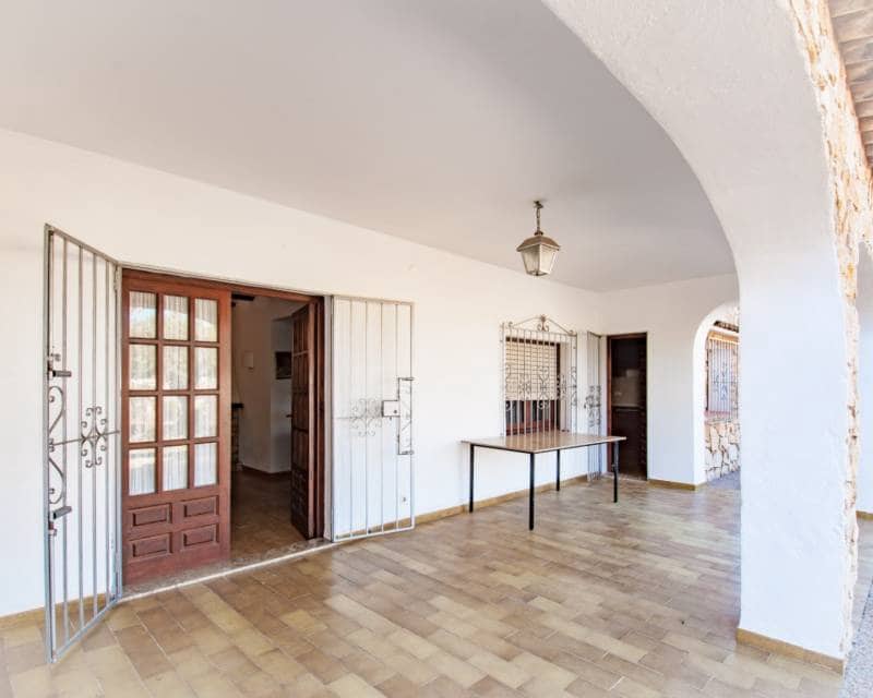 6 quarto Moradia para venda em Benissa com piscina - 990 000 € (Ref: 8837192)