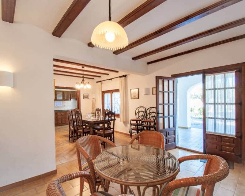 6 quarto Moradia para venda em Benissa com piscina - 990 000 € (Ref: 8837192)