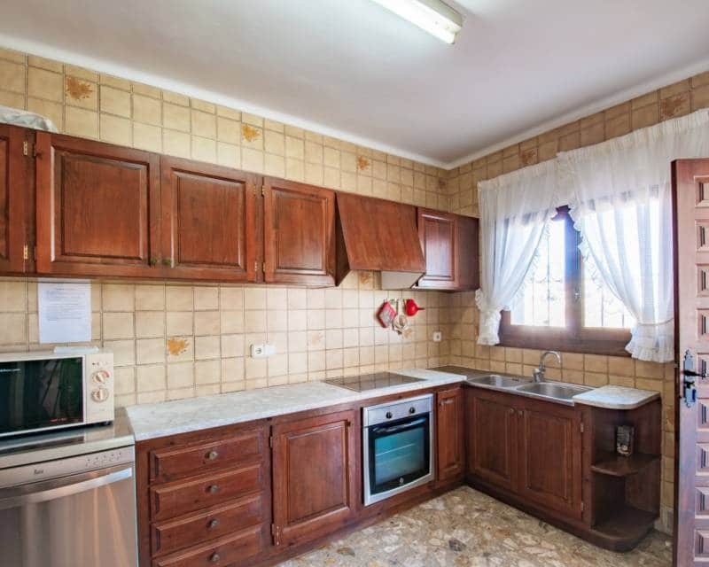 6 quarto Moradia para venda em Benissa com piscina - 990 000 € (Ref: 8837192)