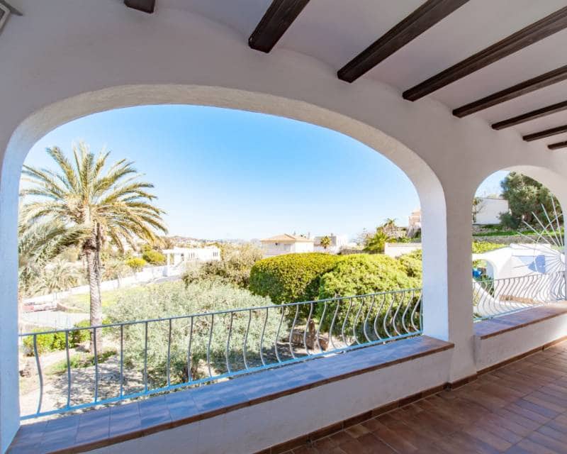 6 quarto Moradia para venda em Benissa com piscina - 990 000 € (Ref: 8837192)