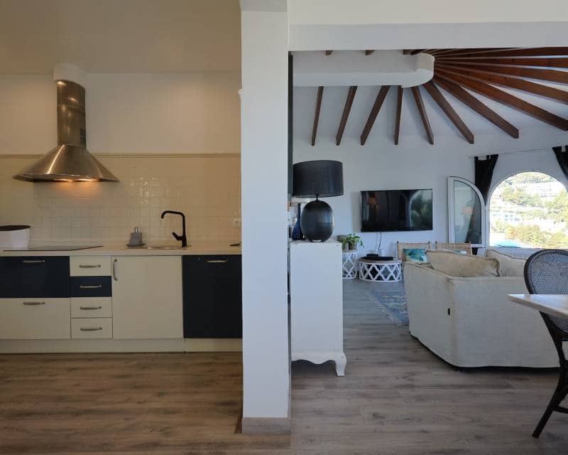 4 sypialnia Willa na sprzedaż w Javea / Xabia z basenem - 1 250 000 € (Ref: 8837194)