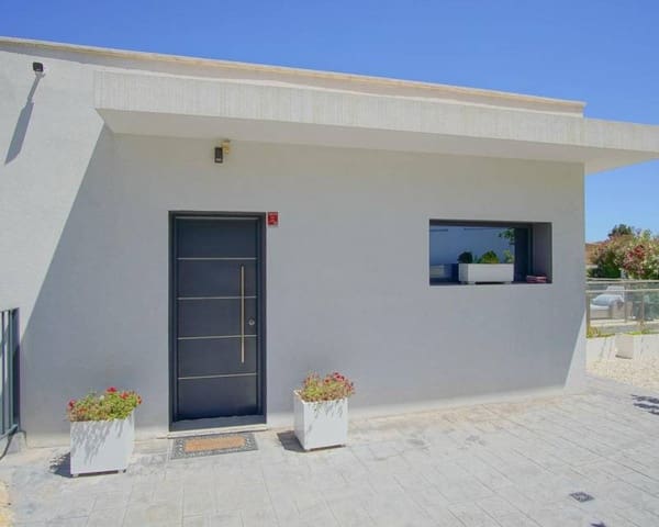 Chalet de 3 habitaciones en Benitachell / Benitatxell en venta con piscina - 950.000 € (Ref: 8837197)