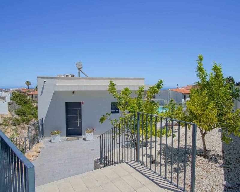 3 bedroom Villa for sale in Benitachell / Benitatxell with pool - € 950,000 (Ref: 8837197)