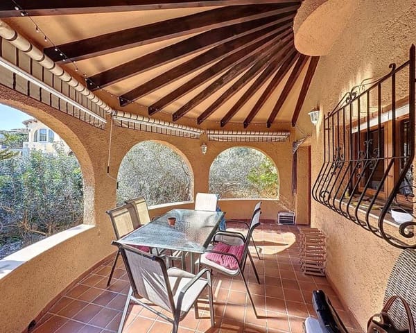 4 slaapkamer Villa te koop in Benitachell / Benitatxell met zwembad - € 619.000 (Ref: 8837199)