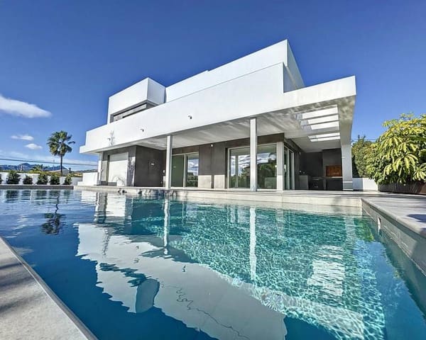 5 soveværelse Villa til salg i Moraira, Teulada-Moraira med swimmingpool - € 2.400.000 (Ref: 8837200)