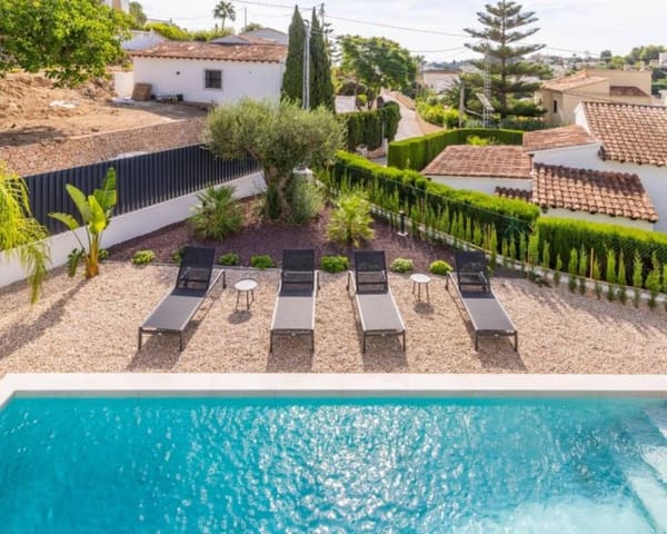 Chalet de 4 habitaciones en Benissa en venta con piscina - 1.250.000 € (Ref: 8840136)