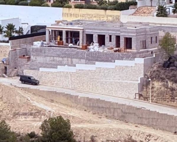 4 slaapkamer Villa te koop in Calpe / Calp met zwembad garage - € 1.750.000 (Ref: 8891770)