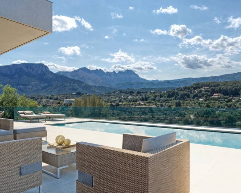 3 bedroom Villa for sale in Calpe / Calp with pool - € 1,135,000 (Ref: 8893677)