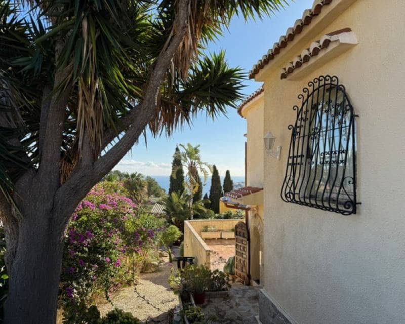 5 chambre Villa/Maison à vendre à Benitachell / Benitatxell avec piscine - 585 000 € (Ref: 8893807)