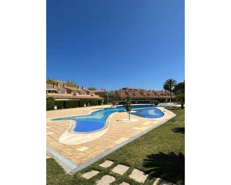 Apartamento de 2 habitaciones en Javea / Xàbia en alquiler con piscina garaje - 1.800 € (Ref: 8893812)