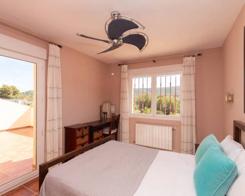 3 bedroom Villa for rent in Javea / Xabia with pool garage - € 2,500 (Ref: 8895570)