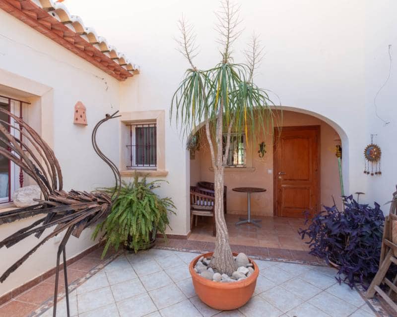 3 bedroom Villa for rent in Javea / Xabia with pool garage - € 2,500 (Ref: 8895570)