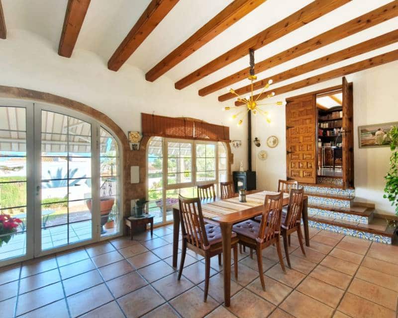 6 sypialnia Willa na sprzedaż w Javea / Xabia z basenem - 950 000 € (Ref: 8935792)