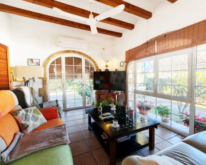 6 sypialnia Willa na sprzedaż w Javea / Xabia z basenem - 950 000 € (Ref: 8935792)