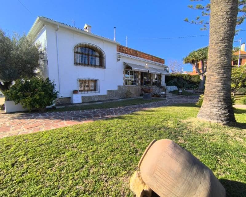 6 sypialnia Willa na sprzedaż w Javea / Xabia z basenem - 950 000 € (Ref: 8935792)