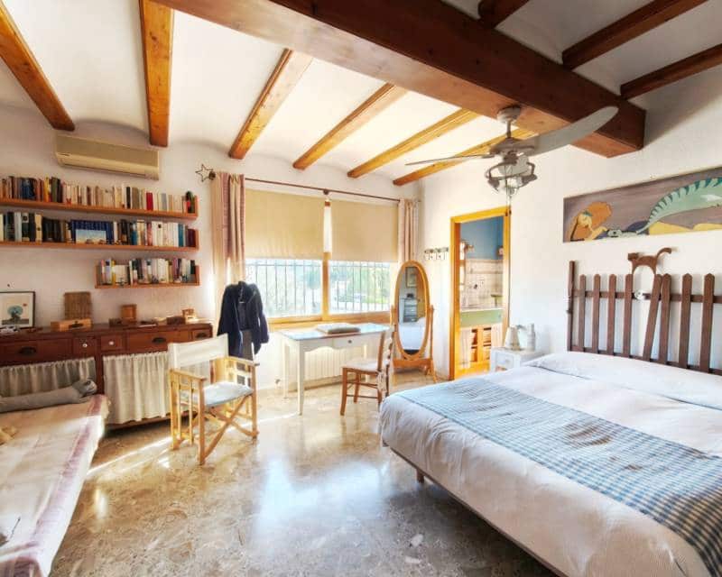 6 sypialnia Willa na sprzedaż w Javea / Xabia z basenem - 950 000 € (Ref: 8935792)