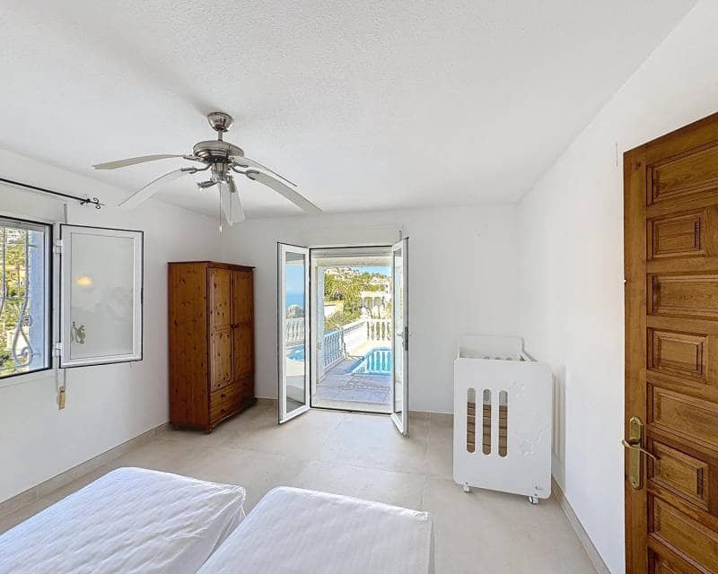 4 Zimmer Villa zu verkaufen in Benitachell / Benitatxell mit Pool - 765.000 € (Ref: 8935804)